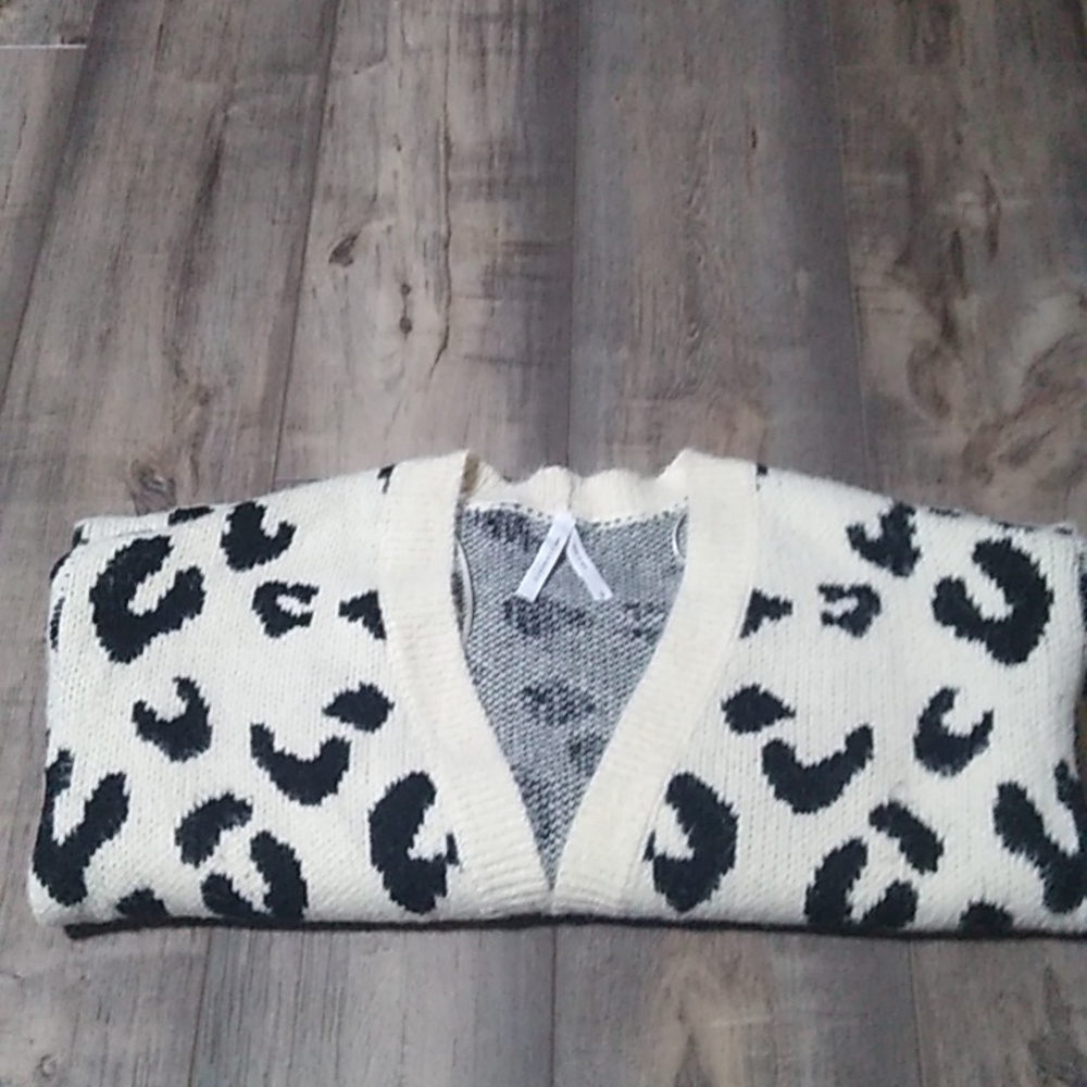 Dreamers by Debut Leopard Cheetah Print Cardigan Sweater Shrug Size M/L - Picture 11 of 11